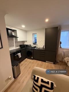 2 bedroom flat to rent, Vicarage Square, Grays, RM17