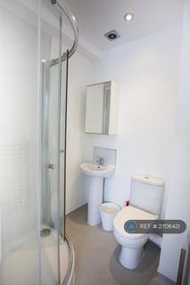 1 bedroom in a flat share to rent, Hagley Road, Birmingham, B17