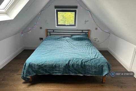 2 bedroom flat to rent, Chatsworth Road, London, NW2