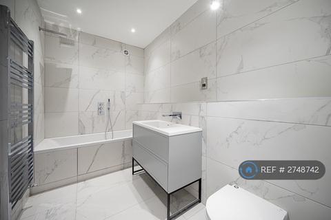 2 bedroom flat to rent, Chatsworth Road, London, NW2