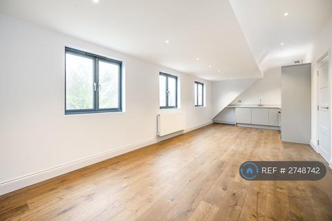 2 bedroom flat to rent, Chatsworth Road, London, NW2