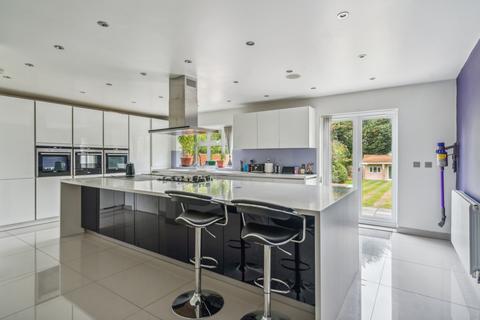 7 bedroom detached house for sale, Northwood HA6