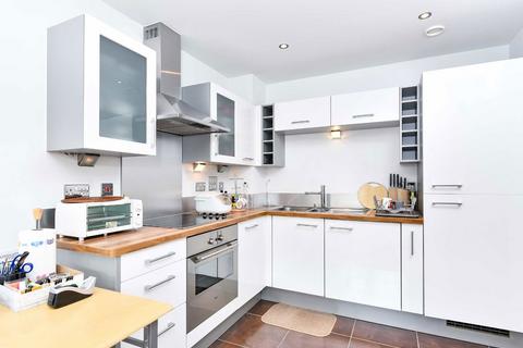 1 bedroom flat to rent, Western Gateway, London E16
