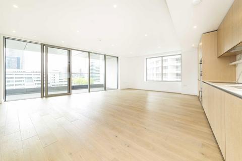 3 bedroom flat to rent, Park Drive, London E14