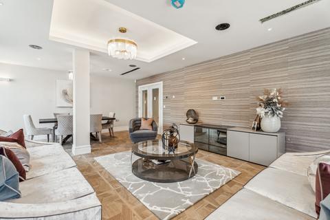 2 bedroom flat for sale, Kingswood Gate, Northwood HA6