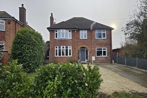 4 bedroom detached house for sale, Church Road, Saxilby, Lincoln