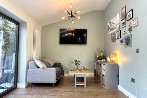 4 bedroom detached house for sale, Church Road, Saxilby, Lincoln