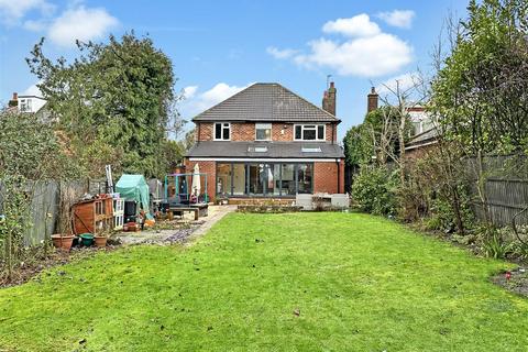 4 bedroom detached house for sale, Church Road, Saxilby, Lincoln