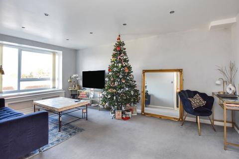 1 bedroom flat to rent, Station Approach, Sutton SM2