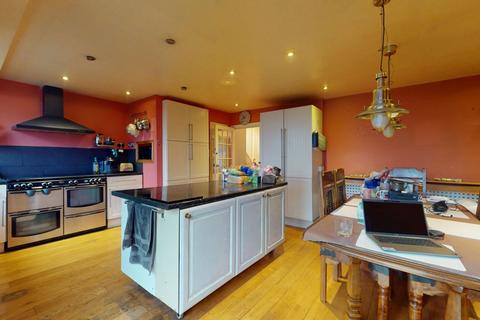 4 bedroom semi-detached house for sale, 215 Ross Road, South Norwood, London, SE25 6TN