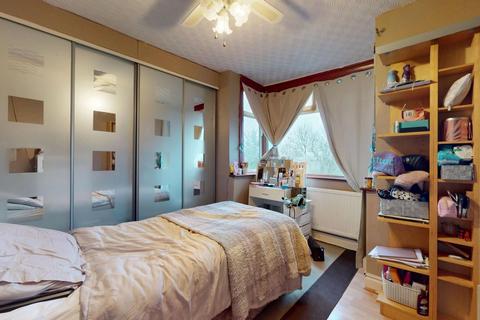 4 bedroom semi-detached house for sale, 215 Ross Road, South Norwood, London, SE25 6TN