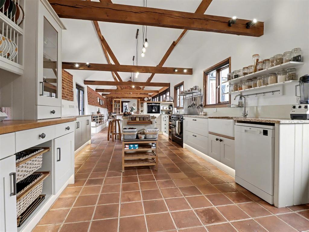 Kitchen/Dining Room