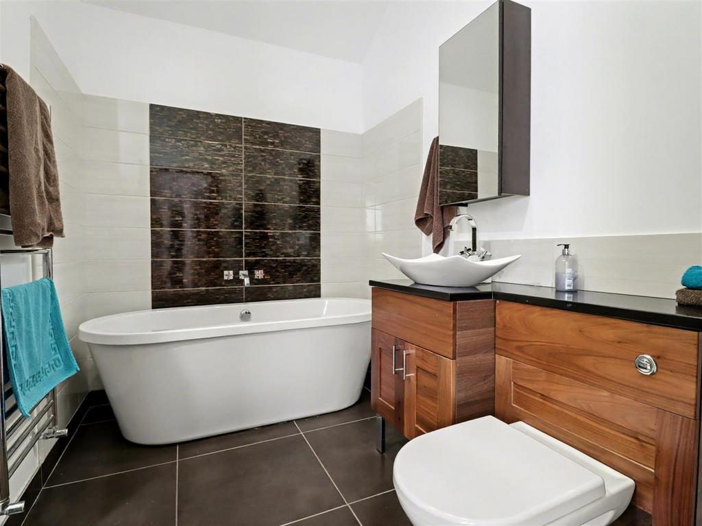 Annexe bathroom