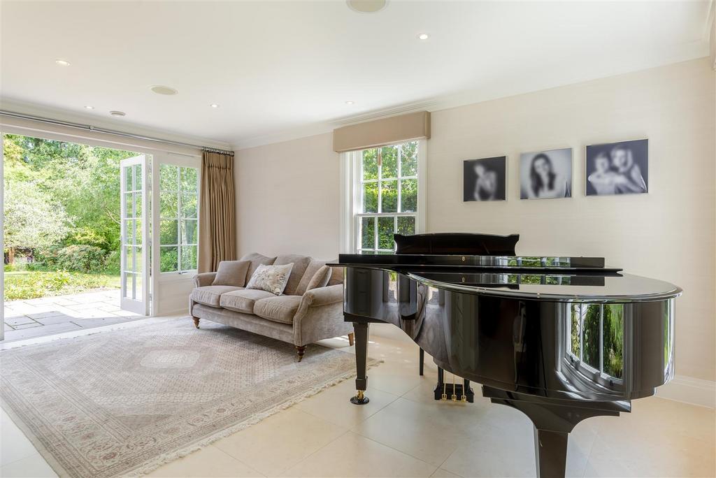 8652436-interior24.jpg