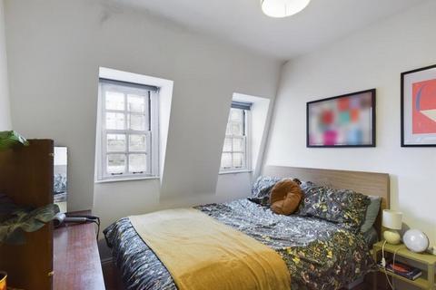 1 bedroom flat for sale, Mile End Road, London, E1