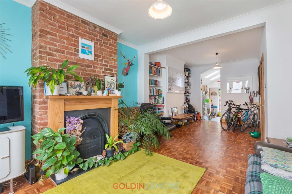 Living/Dining Room
