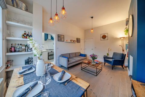 1 bedroom flat for sale, Leathwaite Road, London, SW11