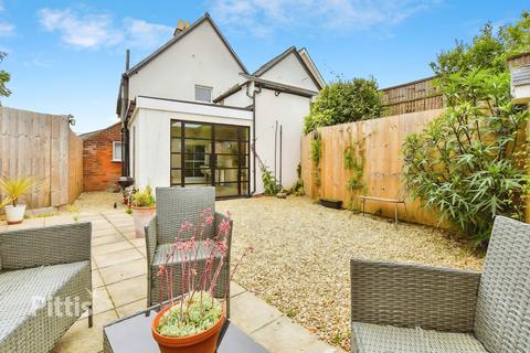 2 bedroom semi-detached house to rent - Victoria Road Freshwater PO40