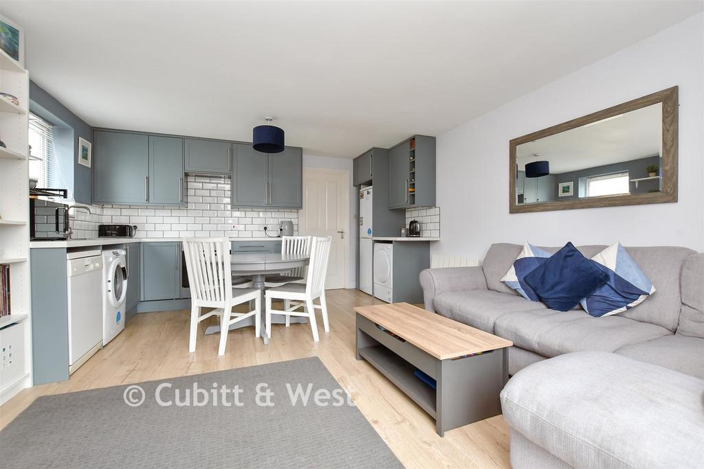 Lounge / Kitchen
