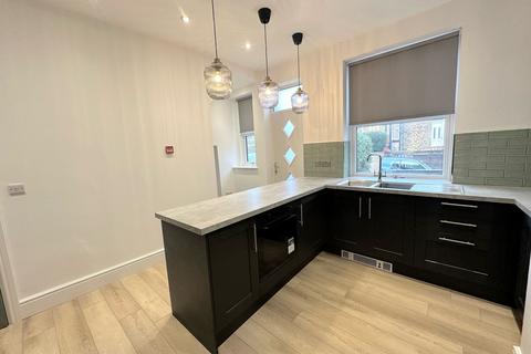 1 bedroom flat to rent, 8 Dryclough Lane, Halifax HX3