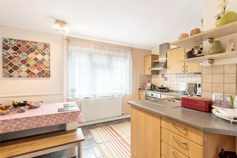 3 bedroom detached house to rent, Herons Way, Wokingham, Berkshire, RG40