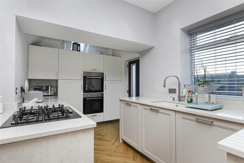 3 bedroom semi-detached house for sale, Westfield Avenue, Huddersfield HD3