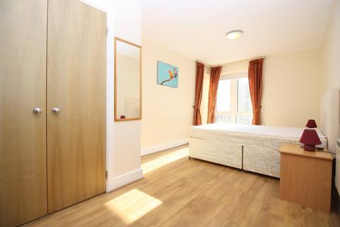 2 bedroom flat to rent, St Davids Square, Docklands, London, E14