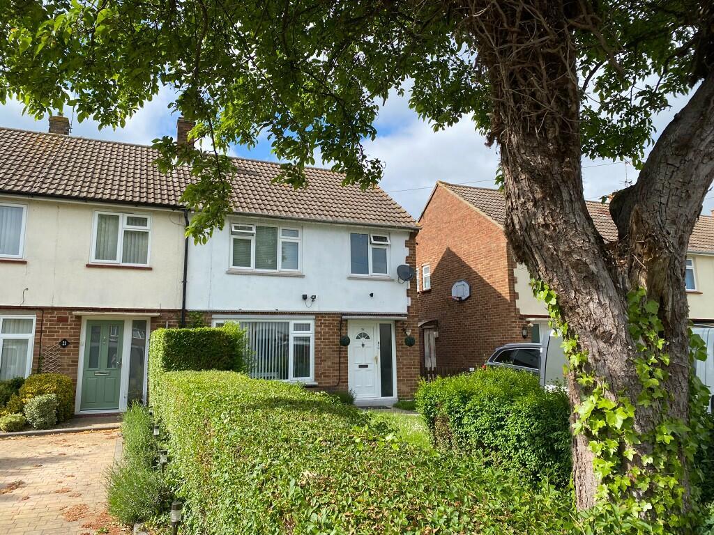 Baker Avenue, Chelmsford, Essex, CM3 2 LH