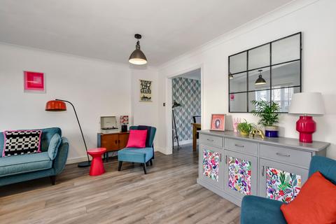 3 bedroom detached house for sale, Regent Close, Kings Langley, WD4