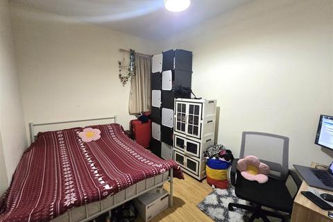 1 bedroom apartment to rent, 21 Grosvenor Road, Aldershot GU11