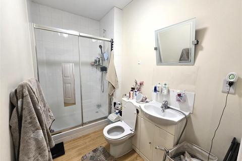 1 bedroom apartment to rent, 21 Grosvenor Road, Aldershot GU11