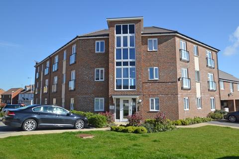 2 bedroom flat to rent, Laurel Road, Sheerness ME12