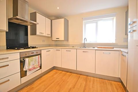 2 bedroom flat to rent, Laurel Road, Sheerness ME12
