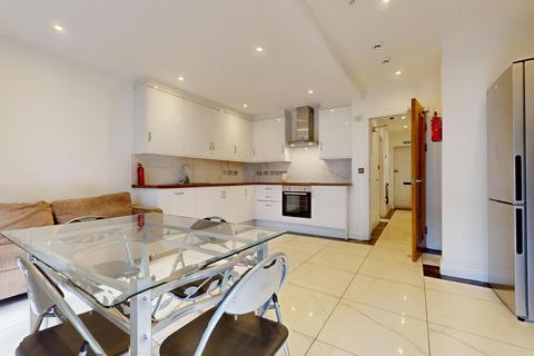 undefined, Lancaster Drive, London, E14