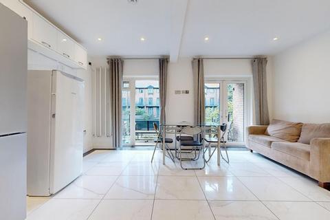 undefined, Lancaster Drive, London, E14