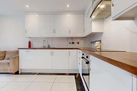 undefined, Lancaster Drive, London, E14