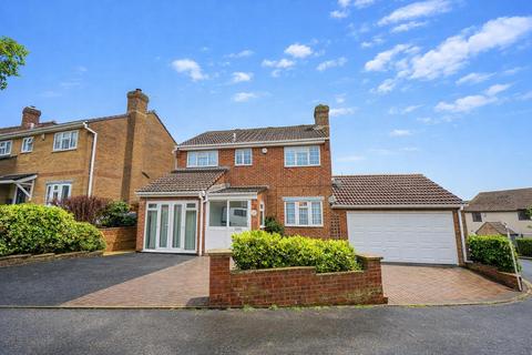 4 bedroom detached house for sale, Greenfields Close, St Leonards-on-sea