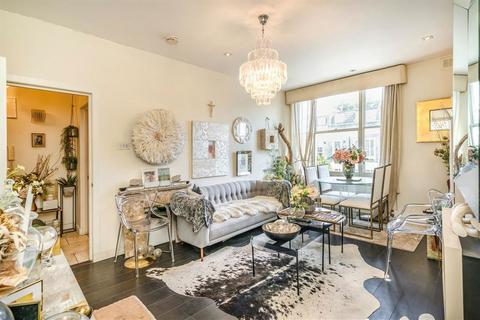 2 bedroom flat for sale, Eardley Crescent, London SW5