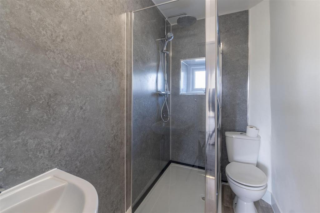 Shower Room.jpg