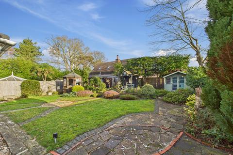 3 bedroom detached house for sale, St. Johns Road, Locks Heath, Southampton