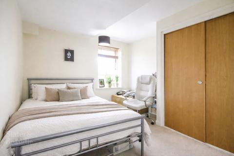 2 bedroom apartment to rent, 77 Musters Road, West Bridgford , Nottingham , NG2 7PY