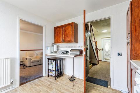 3 bedroom end of terrace house for sale, Acle Gardens, Nottingham NG6