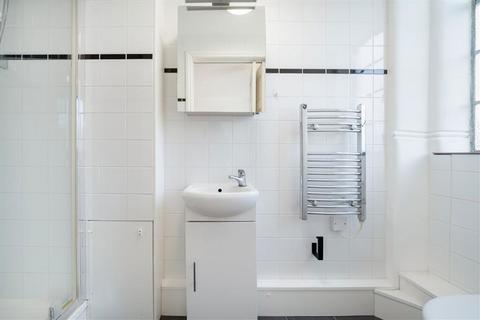 1 bedroom flat for sale, Camden Road, London NW1