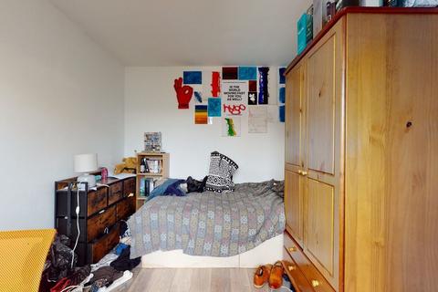 4 bedroom house to rent, Barnfield Place, London, E14