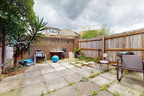 undefined, Barnfield Place, London, E14