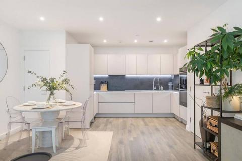 2 bedroom flat to rent, Southsea Heights, Acton, W3