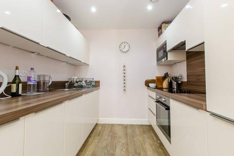 2 bedroom flat to rent, Milles Square, Brixton, London, SW9