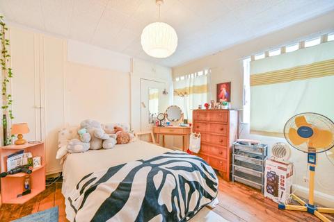 3 bedroom terraced house for sale, Tokyngton Avenue, Wembley, HA9