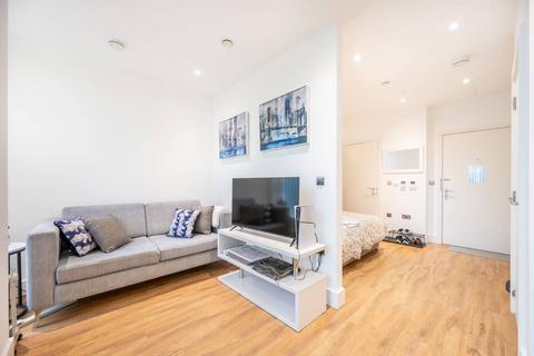 undefined, West Gate, Ealing, LONDON, W5