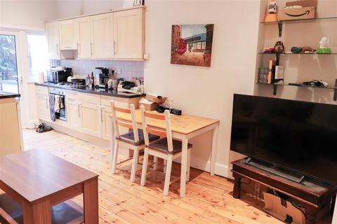 1 bedroom terraced house to rent, Lyncroft Gardens, London NW6